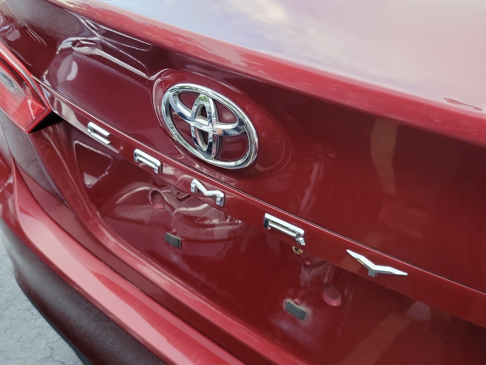Used 2022 Toyota Camry LE FWD image 7