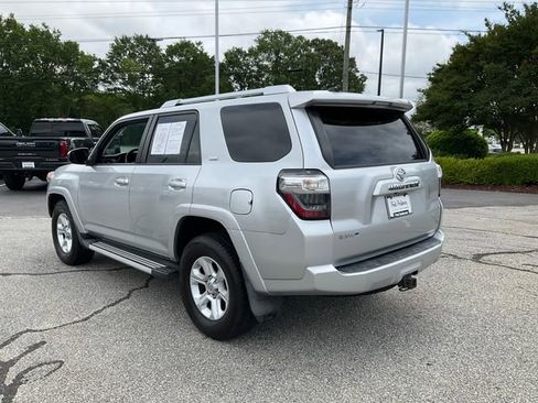 Used 2016 Toyota 4Runner SR5 RWD image 21
