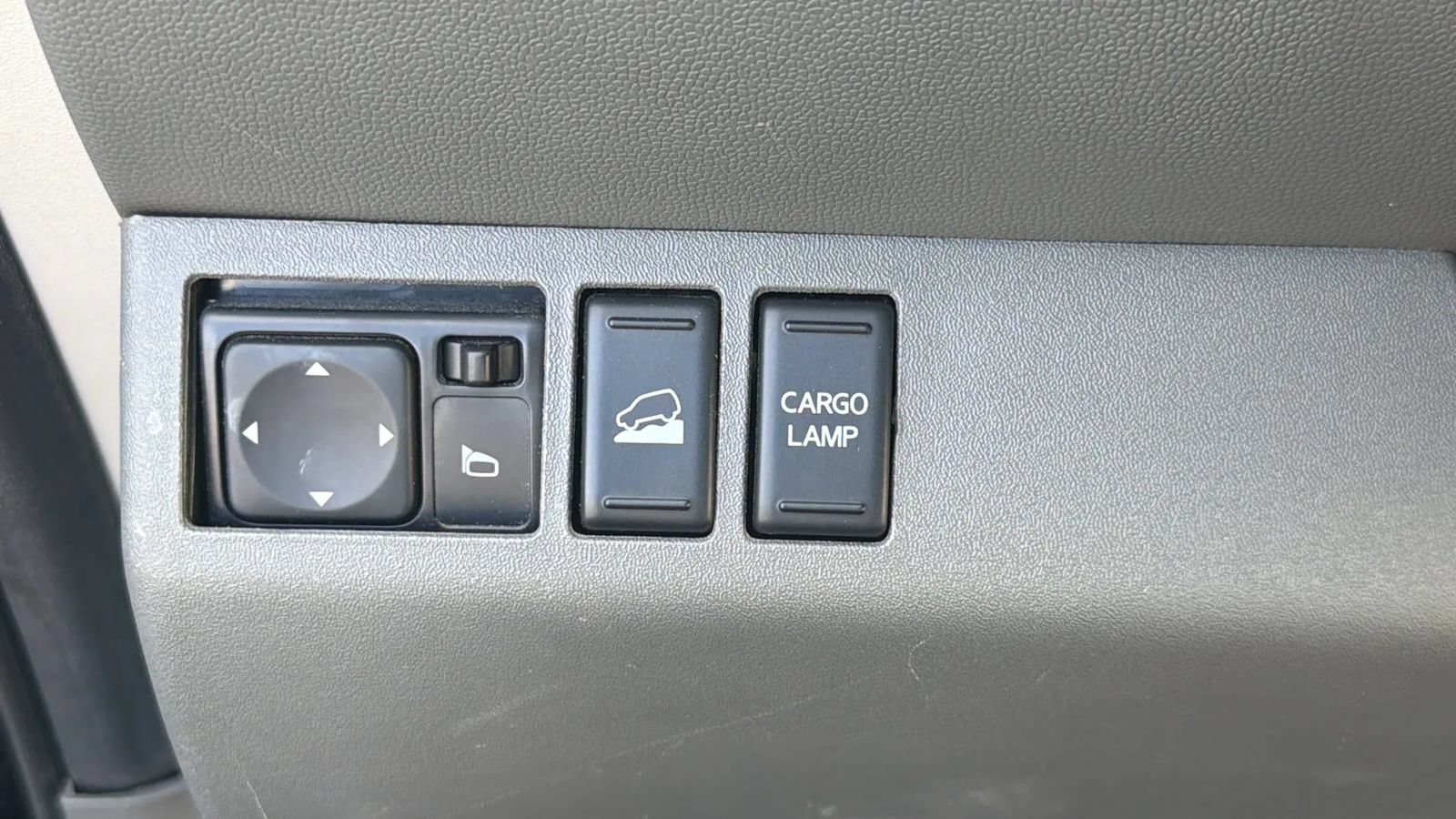 Used 2015 Nissan Frontier SL w/ Moonroof Package AWD/4WD image 20