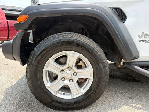 Used 2020 Jeep Wrangler Sport AWD/4WD image 30