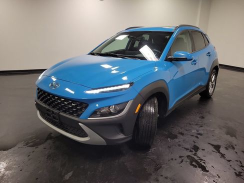 Used 2022 Hyundai Kona SEL w/ Convenience Package AWD/4WD image 4