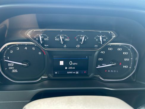 Used 2021 GMC Sierra 1500 SLT w/ SLT Premium Plus Package AWD/4WD image 10