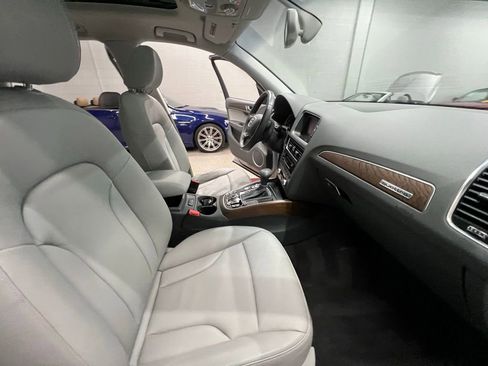 Used 2013 Audi Q5 3.0T Prestige image 38