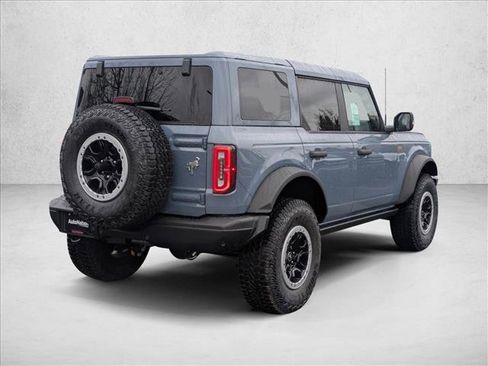 New 2025 Ford Bronco Badlands image 2