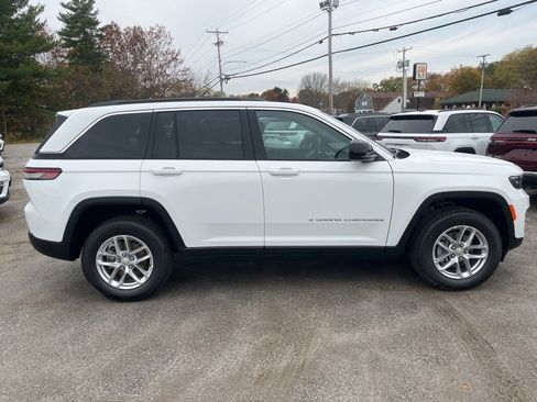 New 2025 Jeep Grand Cherokee Laredo X image 8