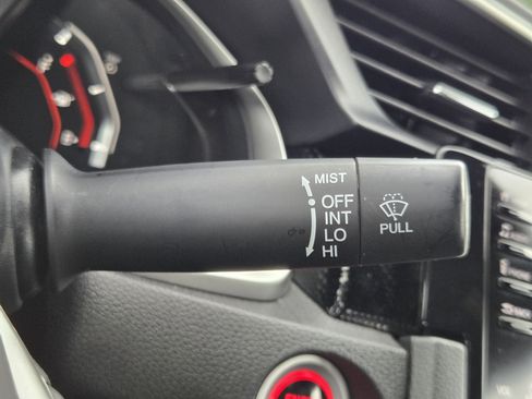 Used 2020 Honda Civic Sport image 22