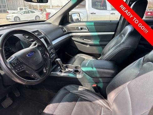 Used 2016 Ford Explorer XLT w/ Equipment Group 202A image 7