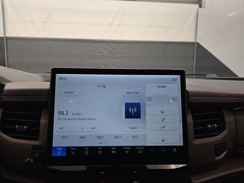 Used 2022 Ford Expedition Max Limited image 32