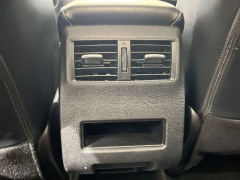 Used 2025 Mitsubishi Outlander AWD image 20
