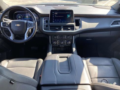 Used 2023 Chevrolet Suburban Premier image 29