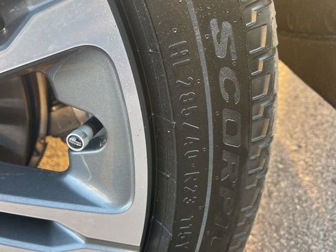 Used 2025 Land Rover Range Rover Sport SE image 35