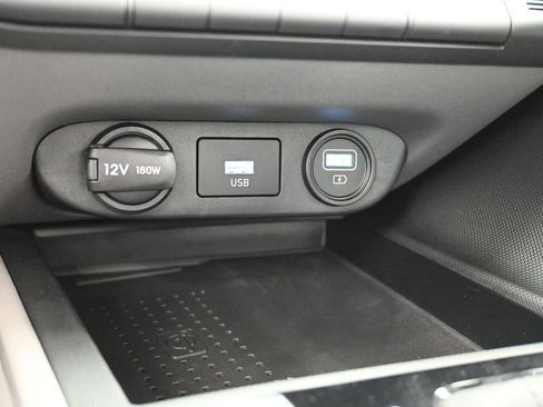 Used 2023 Hyundai Elantra SEL w/ Convenience Package image 27