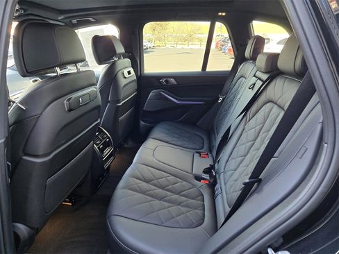 Used 2025 BMW X5 xDrive40i w/ Climate Comfort Package image 10