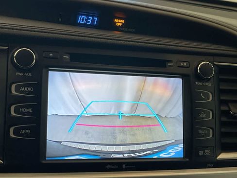 Used 2015 Toyota Highlander XLE image 17