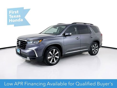 Used 2024 Honda Pilot Touring image 3