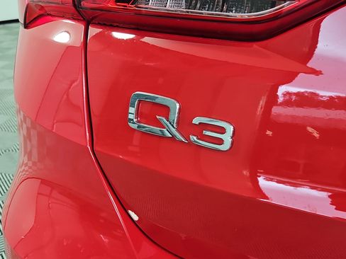 Certified 2025 Audi Q3 2.0T Premium Plus w/ Premium Plus Package AWD/4WD image 13