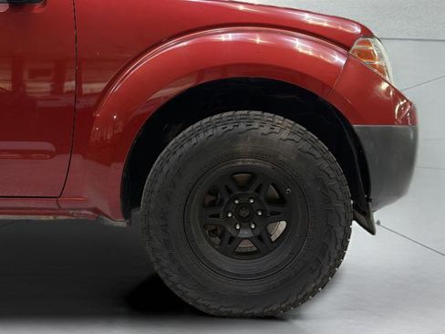 Used 2013 Nissan Frontier S image 34