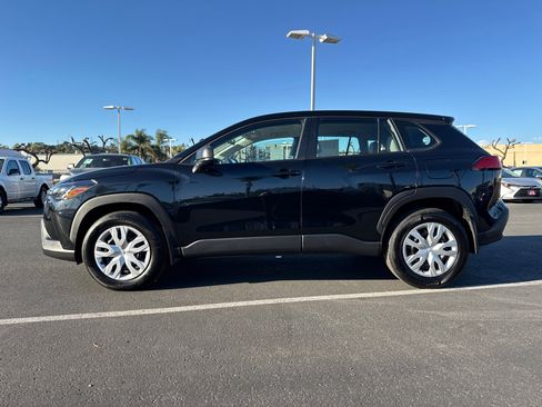 Certified 2024 Toyota Corolla Cross L image 7