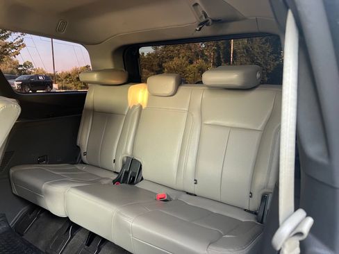 Used 2020 Ford Expedition XLT w/ Equipment Group 202A RWD image 20