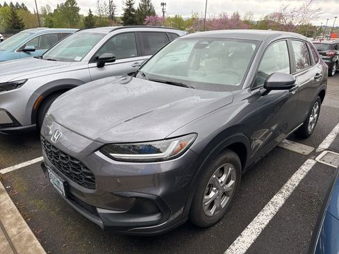 Certified 2023 Honda HR-V LX image 2