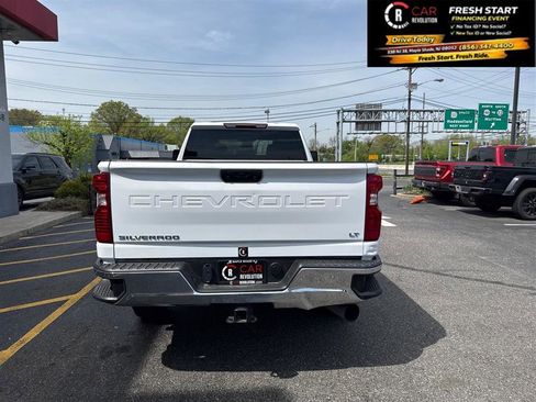 Used 2024 Chevrolet Silverado 2500 LT AWD/4WD image 6