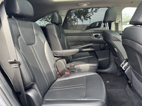 Certified 2023 Kia Sorento SX image 16