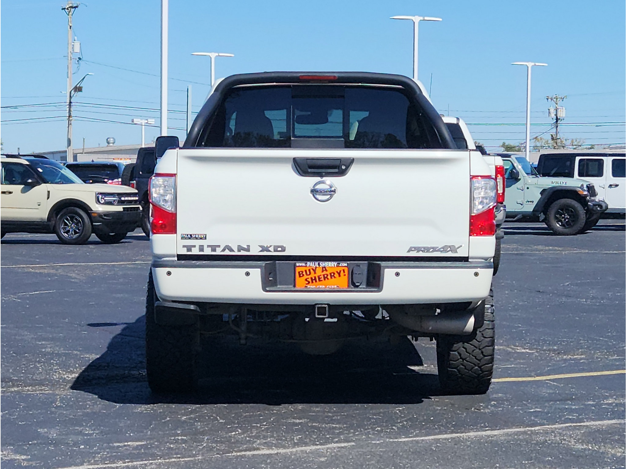Used 2018 Nissan Titan PRO-4X w/ Pro-4x Convenience Package AWD/4WD image 10