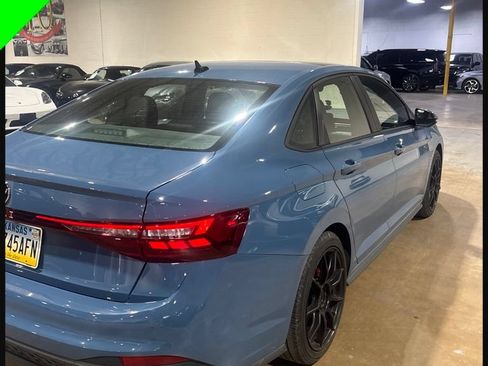 Used 2025 Volkswagen Jetta GLI Autobahn FWD image 2