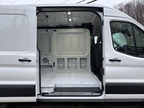 New 2026 Ford Transit 250 148 Medium Roof image 8