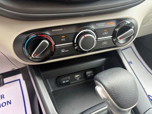 Used 2025 Kia Soul LX FWD image 20