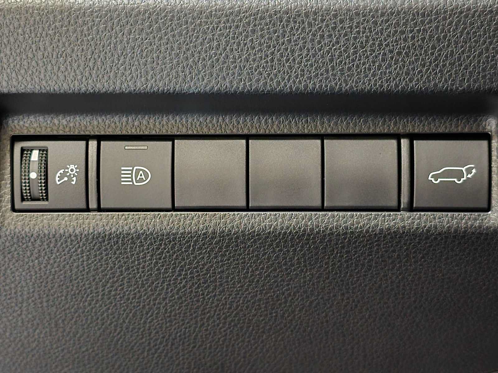 Certified 2025 Toyota RAV4 XLE Premium AWD/4WD image 18