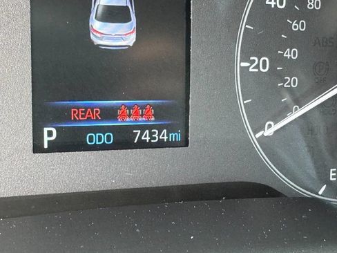 Used 2024 Toyota Corolla LE FWD image 27