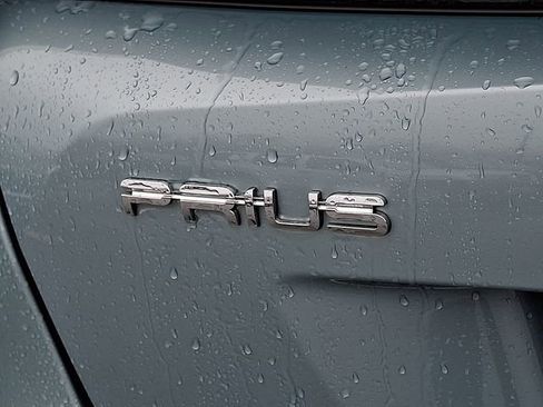 Certified 2016 Toyota Prius Two image 29