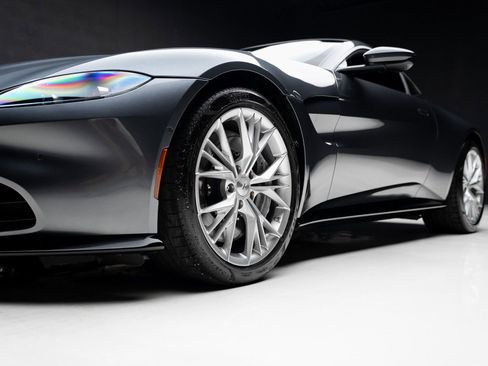 Used 2022 Aston Martin V8 Vantage Coupe image 67