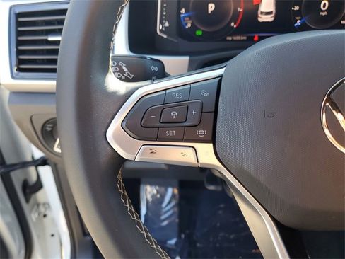 Used 2023 Volkswagen Atlas Cross Sport SE image 14