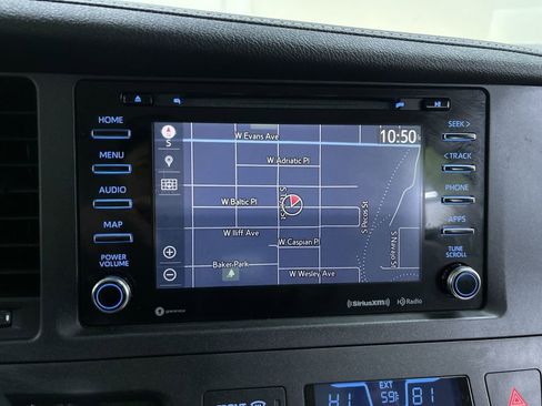 Used 2020 Toyota Sienna XLE image 22