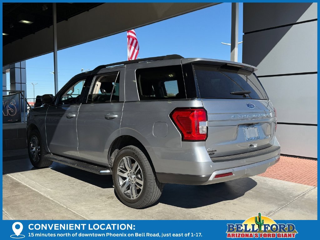 Used 2023 Ford Expedition XLT AWD/4WD image 3