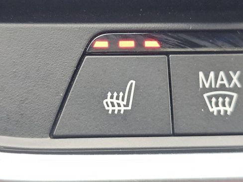 Used 2019 BMW X5 xDrive40i image 18