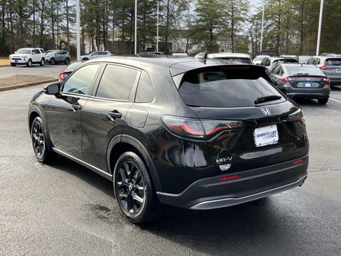 Certified 2024 Honda HR-V Sport image 8