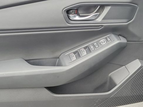 Certified 2025 Honda Accord SE image 18