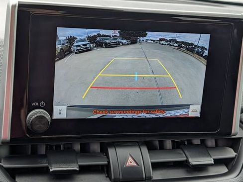 Used 2024 Toyota RAV4 LE FWD image 17