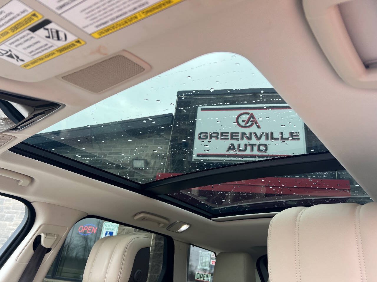 Used 2019 Land Rover Range Rover Sport HSE AWD/4WD image 24
