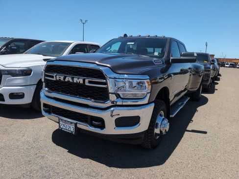 Used 2022 RAM 3500 Tradesman w/ Max Tow Package AWD/4WD image 1