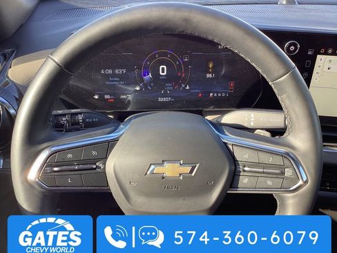 Used 2025 Chevrolet Equinox LT w/ Convenience Package II AWD/4WD image 30