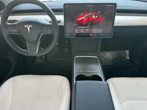 Used 2023 Tesla Model Y Long Range AWD/4WD image 13
