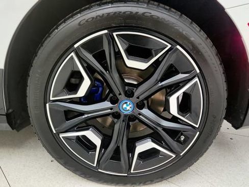 Used 2024 BMW iX xDrive50 w/ Premium Package AWD/4WD image 77