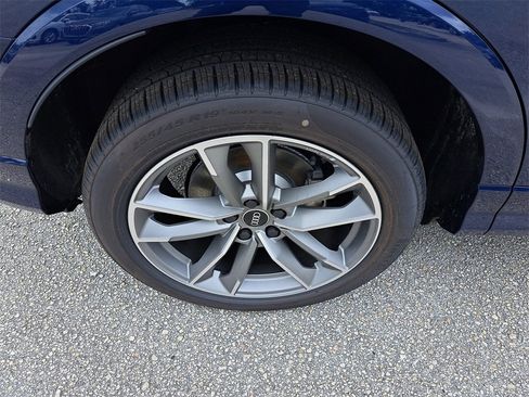 New 2025 Audi Q3 2.0T Premium image 30