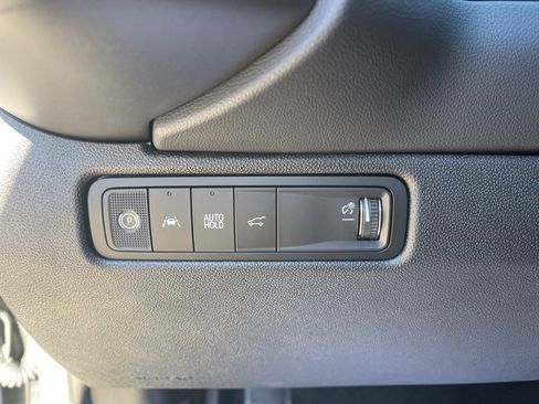 New 2025 Chevrolet Equinox EV RS image 21