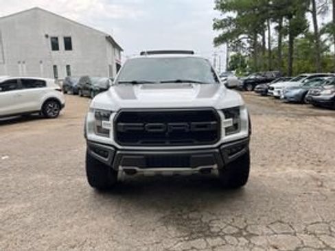Used 2019 Ford F150 Raptor w/ Equipment Group 802A Luxury AWD/4WD image 3