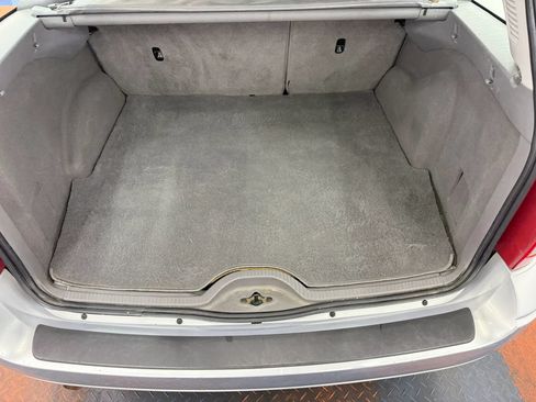 Used 2002 Ford Focus SE FWD image 16